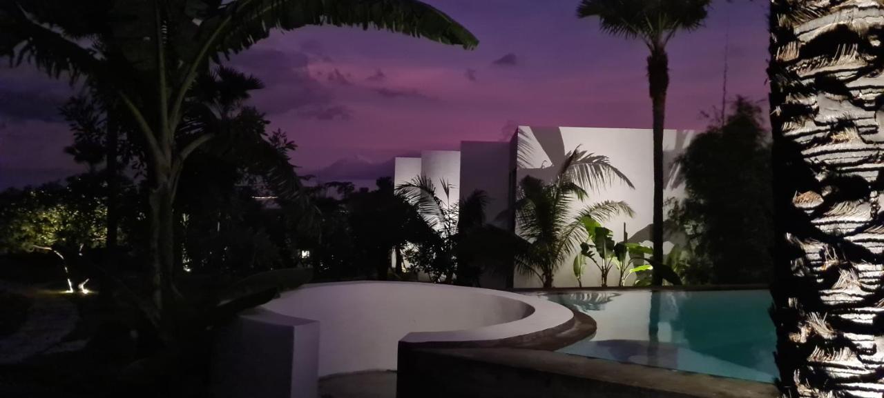 Palm Springs Bali Dive Resort Tulamben Exteriör bild